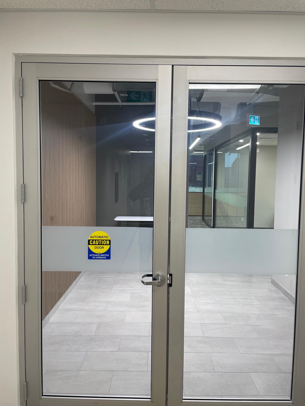 345 King Suite 200 finished doorway and circular feature lighting